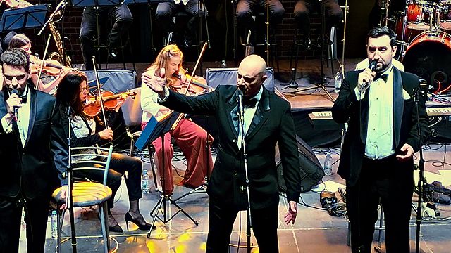 Pogled na pozornicu – koncert u Čepinu, 30. 5. 2026.