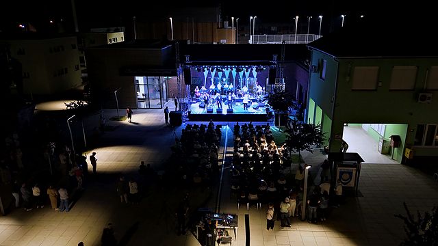 Pogled na pozornicu – koncert u Čepinu, 30. 5. 2026.