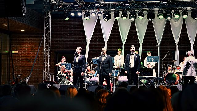Pogled na pozornicu – koncert u Čepinu, 30. 5. 2026.